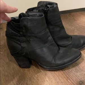 Steve Madden ankle boot heels